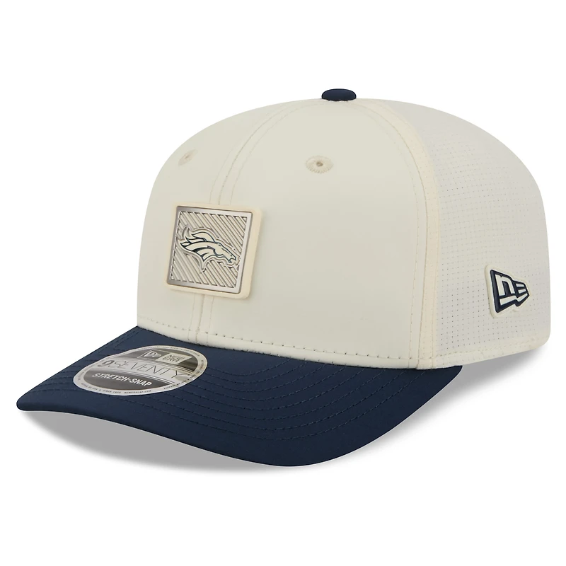 Casquette ajustable New Era crème/marine Denver Broncos 2026 NFL Training Camp 9SEVENTY pour homme