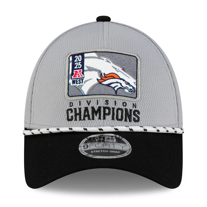 Casquette ajustable New Era 9FORTY pour homme, grise et noire, Denver Broncos, collection trophées des champions de la division AFC Ouest 2025