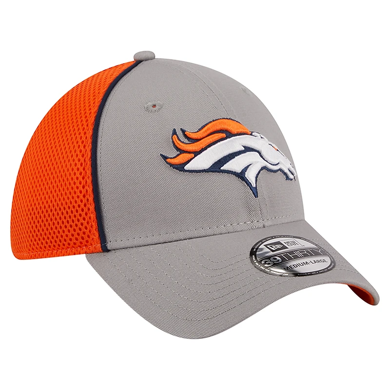 Casquette flexible 39THIRTY Denver Broncos Pipe New Era pour hommes, gris/orange
