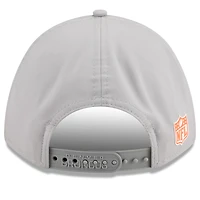 Casquette ajustable New Era grise Denver Broncos 2025 Sideline M-Crown 9FORTY pour homme