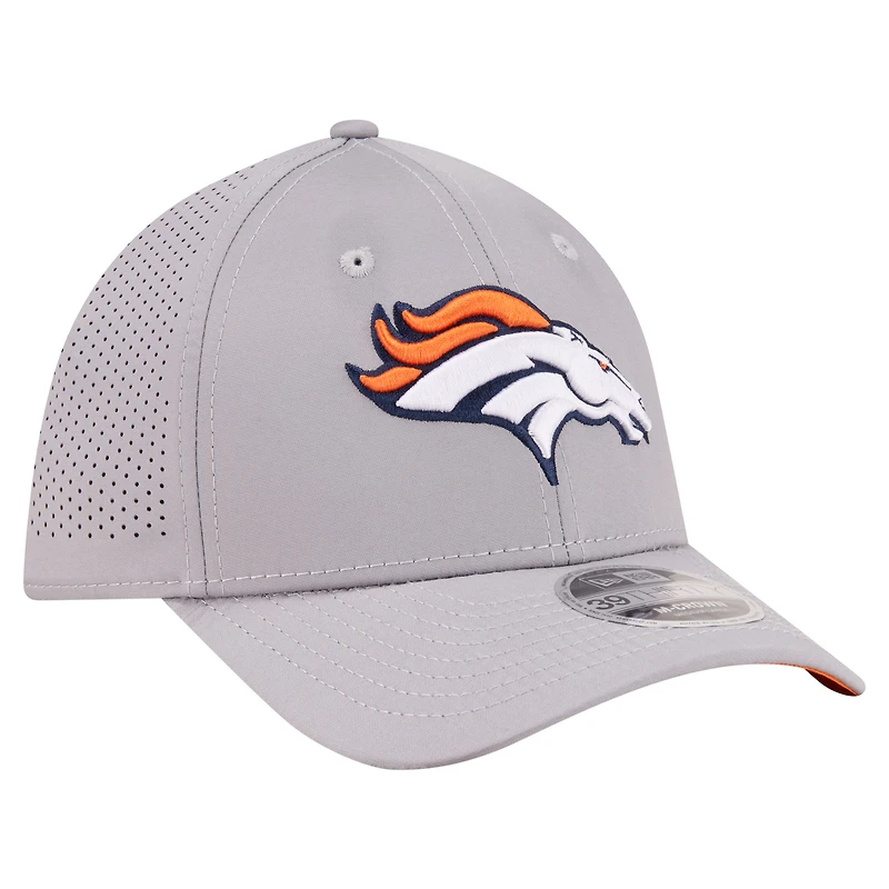 Casquette New Era grise Denver Broncos perforée 39THIRTY M-Crown Flex pour homme