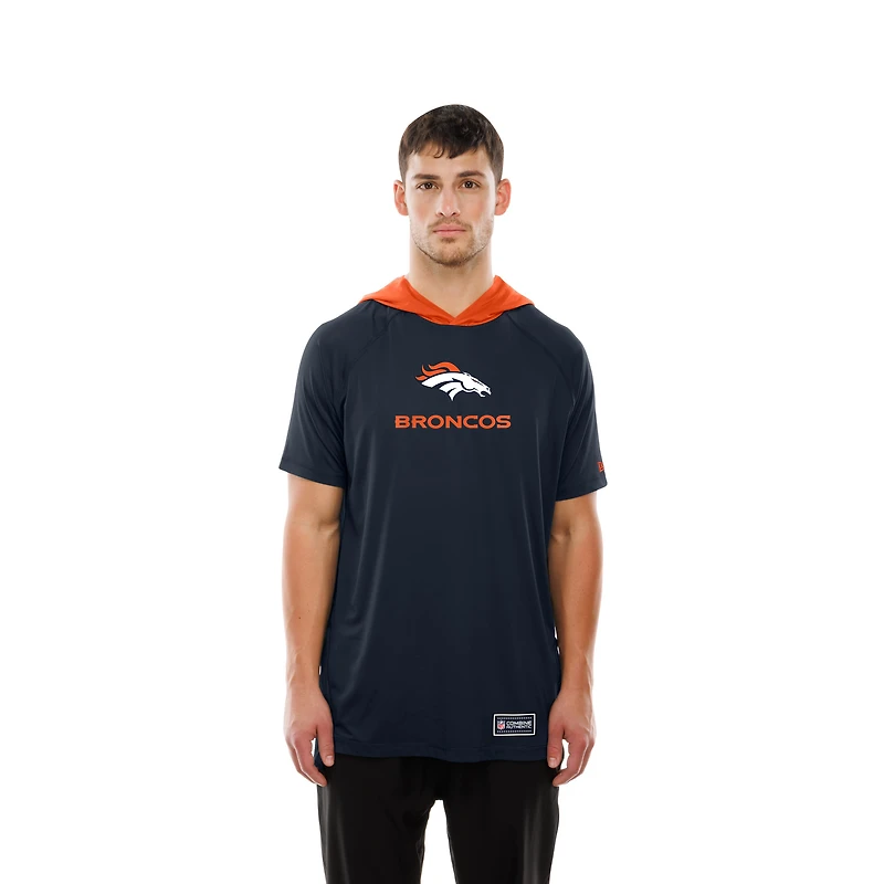 T-shirt à capuche et manches courtes raglan bleu marine Denver Broncos Combine Authentic pour homme New Era