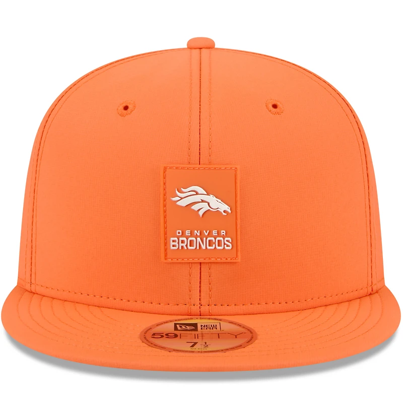 Casquette ajustée New Era orange Denver Broncos 2025 Sideline Quill Tech 59FIFTY pour homme