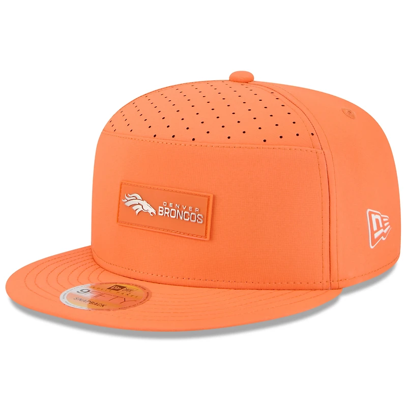 Casquette snapback 9FIFTY orange Denver Broncos 2025 Sideline pour homme New Era