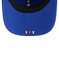Casquette ajustable New Era Royal Denver Broncos 2025 Sideline Throwback 9SEVENTY Trucker pour homme