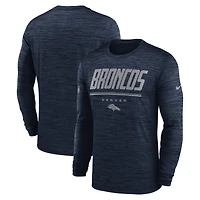 T-shirt à manches longues Nike Denver Broncos Sideline Offensive Transition Velocity Dri-FIT pour homme, bleu marine