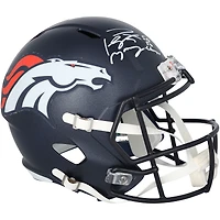 Casque Riddell Speed ​​Replica 2024 autographié par Peyton Manning (Denver Broncos) avec inscription « SB 50 Champs »