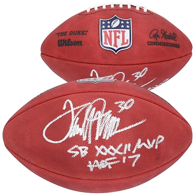 Ballon de football Wilson Duke en couleur, autographié par Terrell Davis des Denver Broncos, avec les inscriptions « SB XXXII MVP » et « HOF 17 ».
