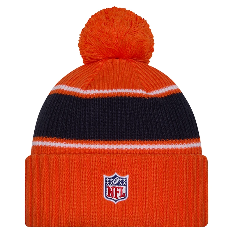 Bonnet en tricot à revers avec pompon Denver Broncos 2024 Sideline Sport Orange New Era pour jeune