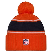 Bonnet en tricot à revers avec pompon Denver Broncos 2024 Sideline Sport Orange New Era pour jeune
