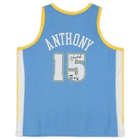 Maillot Swingman bleu clair autographié par Carmelo Anthony des Denver Nuggets Mitchell & Ness 2003-2004 avec inscription « NBA Top 75 »