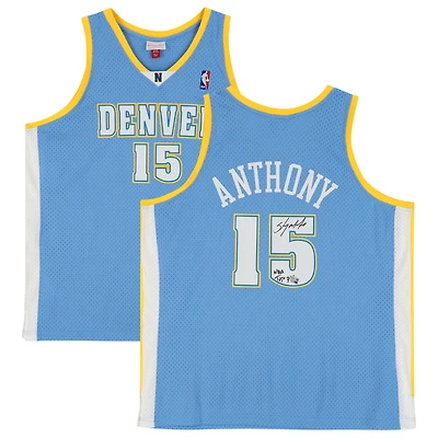 Maillot Swingman bleu clair autographié par Carmelo Anthony des Denver Nuggets Mitchell & Ness 2003-2004 avec inscription « NBA Top 75 »