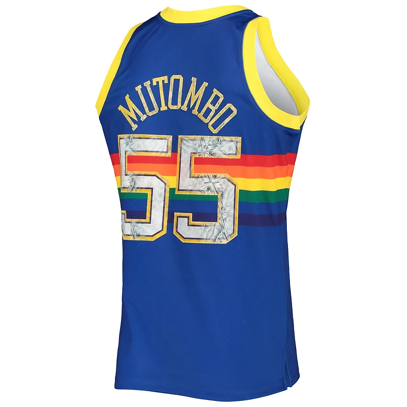 Maillot Mitchell & Ness Dikembe Mutombo Royal Denver Nuggets 1996/97 Hardwood Classics NBA 75e anniversaire Diamond Swingman pour homme