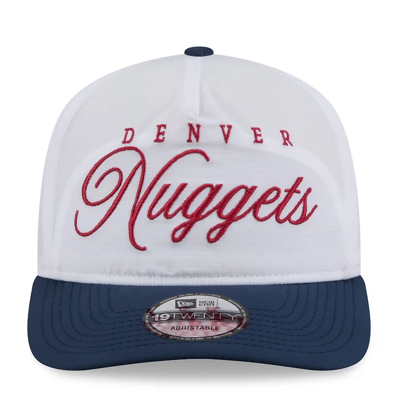Casquette ajustable New Era 19TWENTY en nylon blanc/bleu marine pour homme, édition 2025 de la NBA Draft des Denver Nuggets.