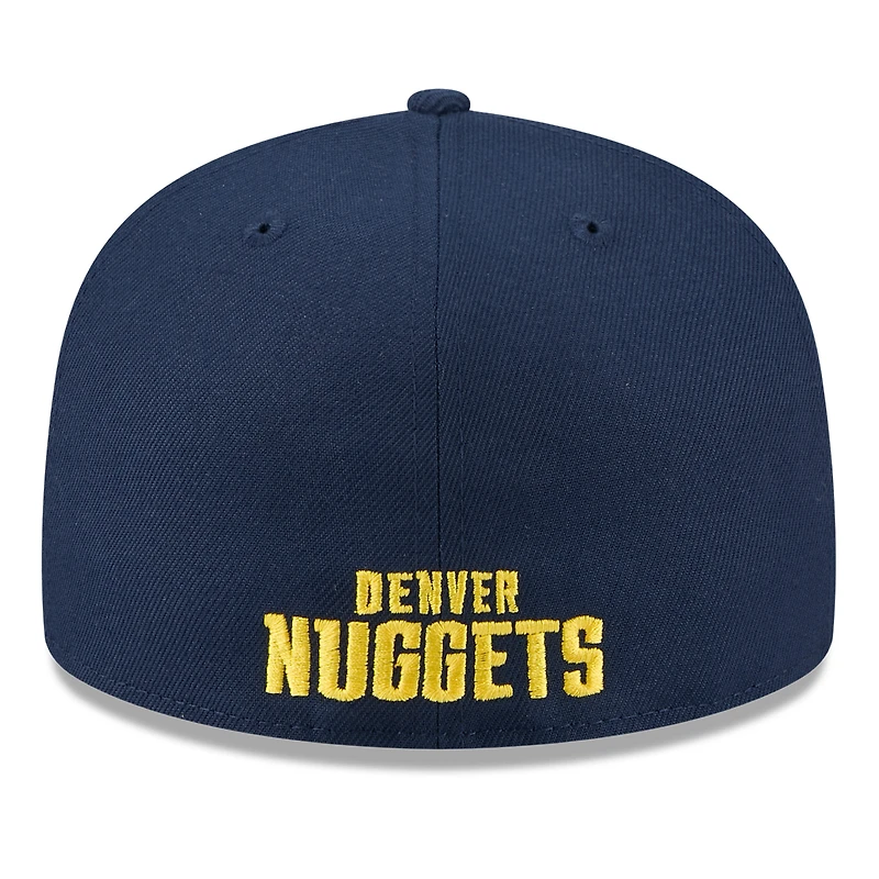Casquette ajustée New Era 59FIFTY pour homme, blanche et marine, Denver Nuggets, collection NBA 2025 Tip Off.