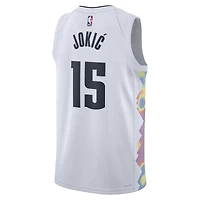 Maillot de joueur Nike Nikola Jokic blanc unisexe des Denver Nuggets 2024/25 Swingman - Édition City