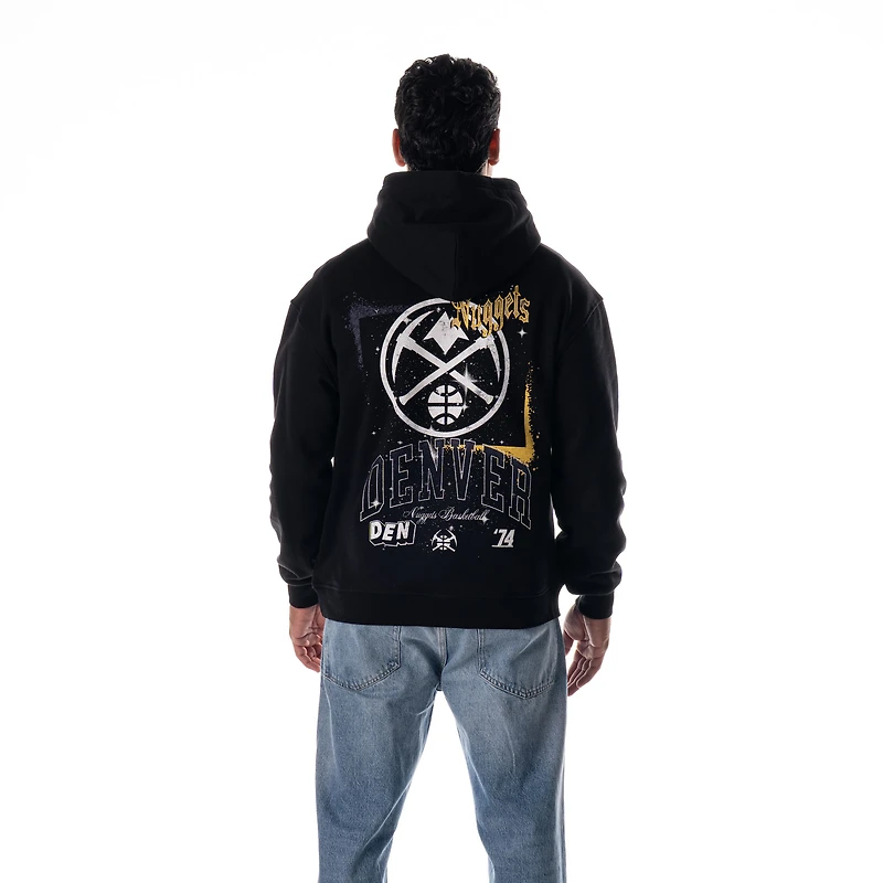 Sweat à capuche unisexe The Wild Collective noir Denver Nuggets Splatter Premium