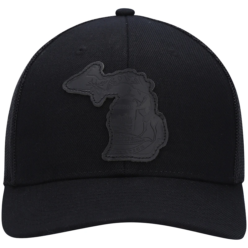 Local Crowns Michigan Blackout State Patch Trucker Snapback Casquette pour homme