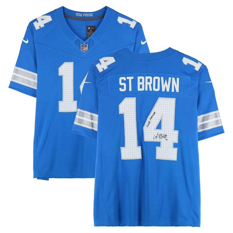 Maillot Nike Vapor F.U.S.E. bleu dédicacé par Amon-Ra St. Brown des Lions de Détroit, édition limitée, avec inscription « One Pride ».