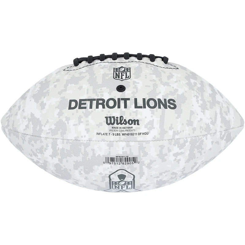 Ballon de football Wilson autographié par Jared Goff des Lions de Détroit en hommage au service 2024