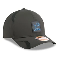 Casquette ajustable noire New Era Detroit Lions 2025 Sideline M-Crown 9FORTY pour homme