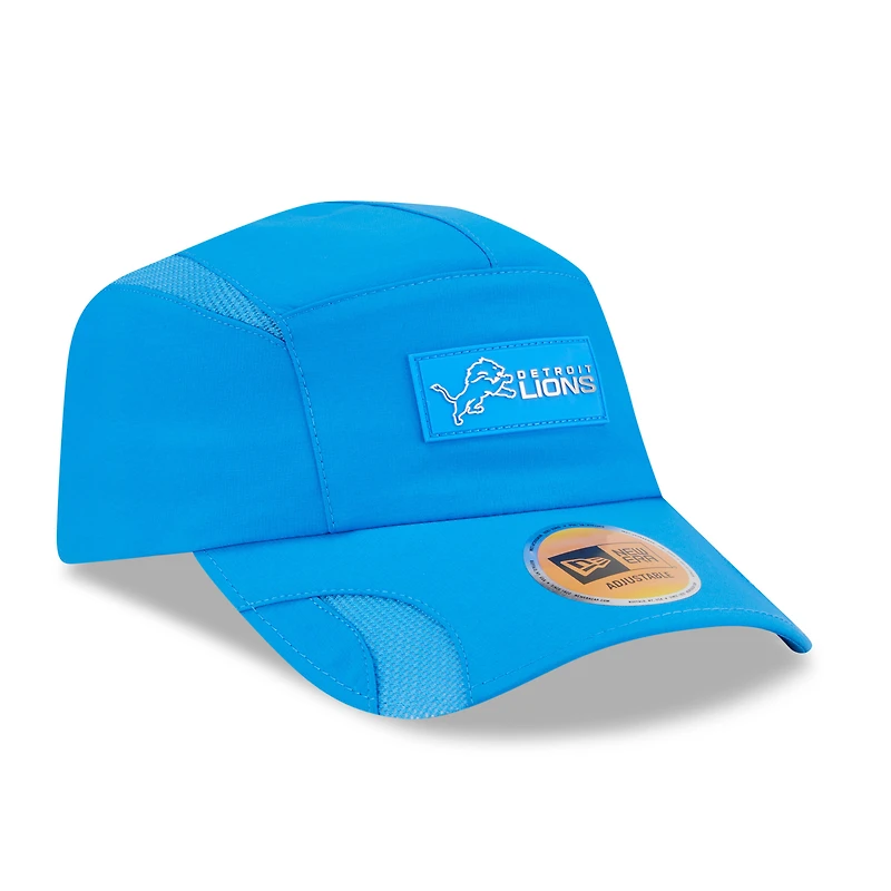 Casquette ajustable Sideline Runner bleue New Era Detroit Lions 2025 pour homme