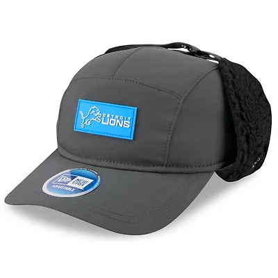 Casquette ajustable à oreilles de chien pour homme New Era, couleur charbon, Detroit Lions 2025 Sideline Runner