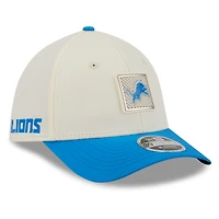 Casquette New Era Flex crème/bleue Detroit Lions 2026 NFL Training Camp 39THIRTY M-Crown pour homme