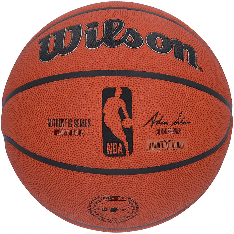 Ballon de basket-ball d'intérieur/extérieur Wilson Authentic Series autographié par Chauncey Billups des Detroit Pistons avec inscription « 24 HOF »