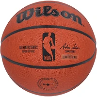 Ballon de basket-ball Wilson Authentic Series autographié par Grant Hill, Detroit Pistons, pour intérieur/extérieur, avec inscription « HOF 18 ».