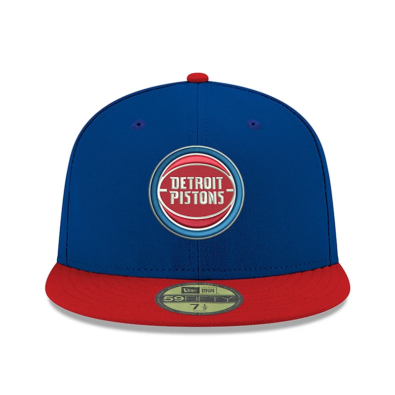 Casquette ajustée 59FIFTY 2Tone de l'équipe officielle des Detroit Pistons New Era pour homme, bleu