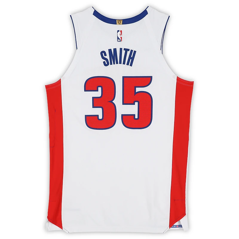 Maillot blanc Nike porté par Tolu Smith (Detroit Pistons) n° 35 lors de la saison NBA 2025-2026 - Taille 52+4