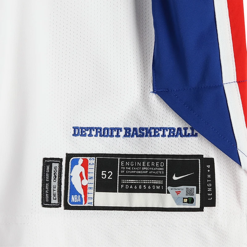 Maillot blanc Nike porté par Tolu Smith (Detroit Pistons) n° 35 lors de la saison NBA 2025-2026 - Taille 52+4