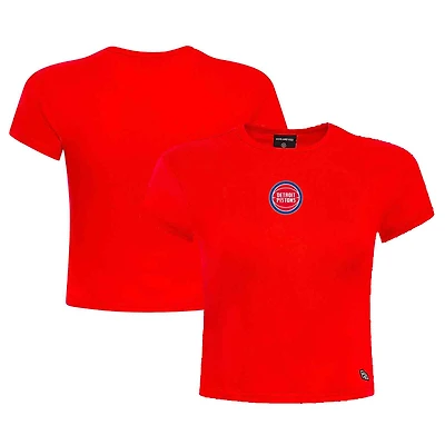 T-shirt court bébé à petit logo Detroit Pistons rouge de la marque Hype and Vice pour femmes