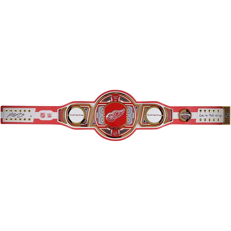 Ceinture de titre WWE Legacy autographiée par Alex DeBrincat Detroit Red Wings avec inscription « Lets Go Red Wings