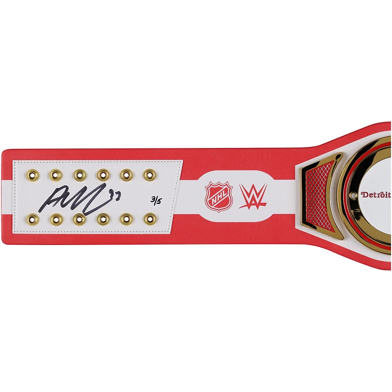 Ceinture de titre WWE Legacy autographiée par Alex DeBrincat des Detroit Red Wings avec inscription « Lets Go Red Wings » - Édition limitée à 5 exemplaires