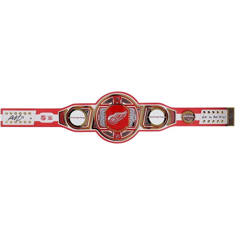 Ceinture de titre WWE Legacy autographiée par Alex DeBrincat des Detroit Red Wings avec inscription « Lets Go Red Wings » - Édition limitée à 5 exemplaires