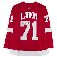 Maillot rouge adidas autographié par Dylan Larkin des Red Wings de Détroit avec écusson de capitaine adjoint
