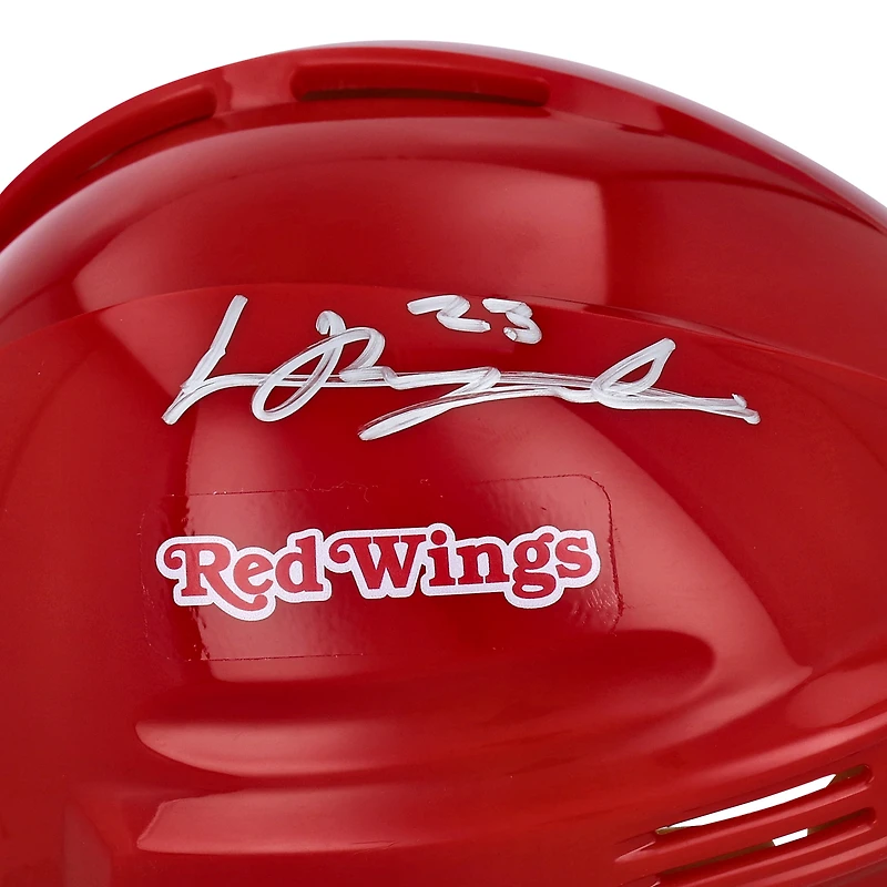 Casque miniature rouge autographié par Lucas Raymond des Red Wings de Detroit