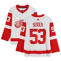 Maillot authentique Adidas blanc autographié V106832 RdWngs Moritz Seider Detroit Red Wings avec inscription « 2022 Calder » Maillot Moritz Seider AUT HK 45618 AUTJERHOC JRSYSE0162