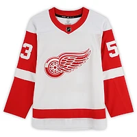 Maillot authentique Adidas blanc autographié V106832 RdWngs Moritz Seider Detroit Red Wings avec inscription « 2022 Calder » Maillot Moritz Seider AUT HK 45618 AUTJERHOC JRSYSE0162