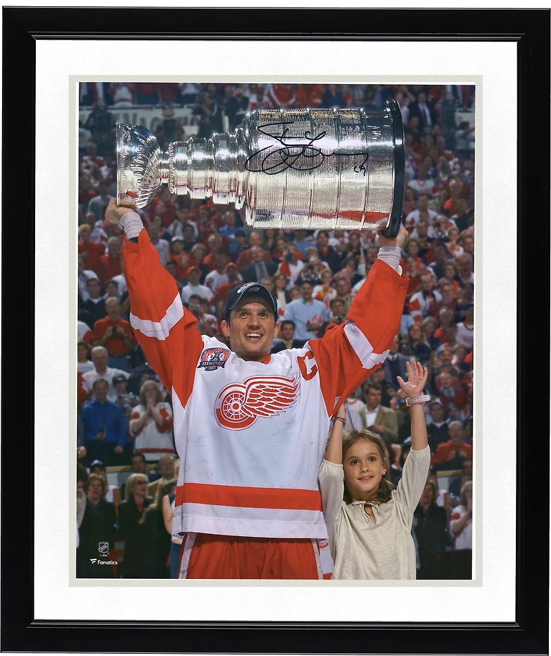 Steve Yzerman Detroit Red Wings Autographed 16" x 20" Raising Cup Photograph