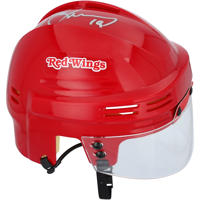 Casque mini rouge autographié par Steve Yzerman des Red Wings de Detroit