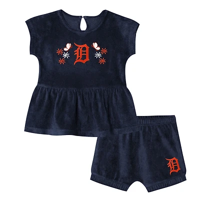Ensemble t-shirt et short Outerstuff bleu marine Detroit Tigers Hop Base Fashion pour petites filles
