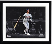 Photo dédicacée de Kerry Carpenter, joueur des Tigers de Detroit, format 40 x 50 cm (16 x 20 pouces), célébrant son coup de circuit victorieux lors du match de division de la Ligue américaine de 2024.