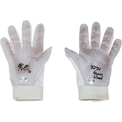 Gants de frappe blancs Under Armour autographiés par Kerry Carpenter (Detroit Tigers) lors de la saison 2024 de la MLB, avec inscription « Utilisés en match en 2024 » - RG13322369-70