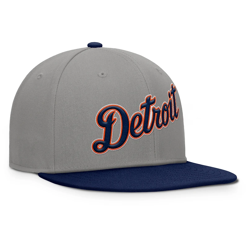 Casquette ajustée Fanatics pour homme Detroit Tigers Clubhouse Dugout gris/bleu marine