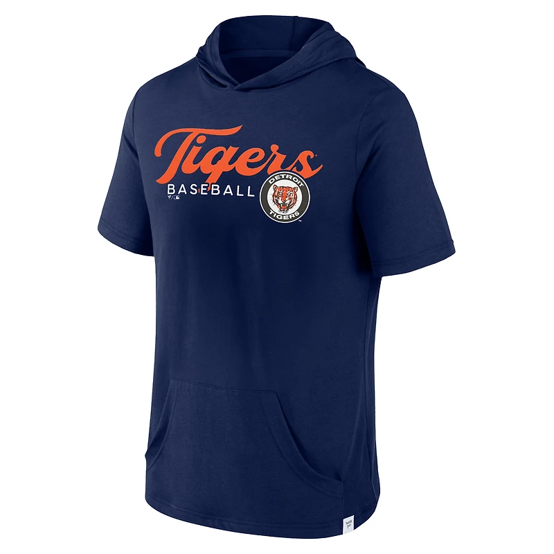 Sweat à capuche manches courtes pour hommes Fanatics Navy Detroit Tigers Offensive Strategy