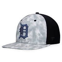 Men's Majestic Gray Detroit Tigers Smoke Dye Snapback Hat
