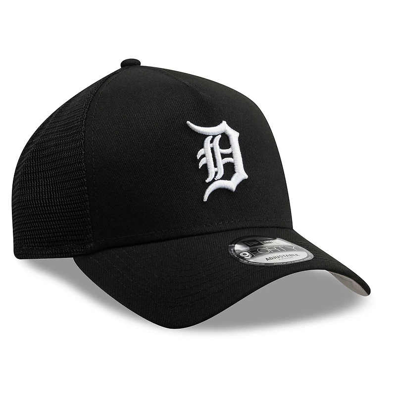 Men's New Era Black Detroit Tigers Side Script 9FORTY A-Frame Trucker Adjustable Hat